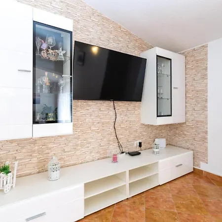 Nice In With Kitchen