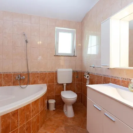 Apartmán Nice In With Kitchen